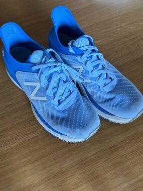 New Balance Fresh Foam Blue Running Athletic Shoes Women’s Size 10
